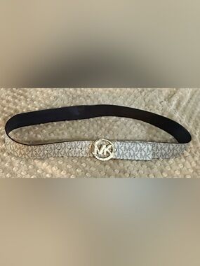 Michael Kors Black and Gold reversible belt.